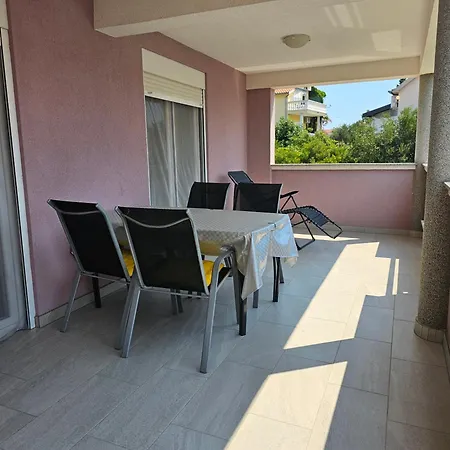 Ivan Apartment *