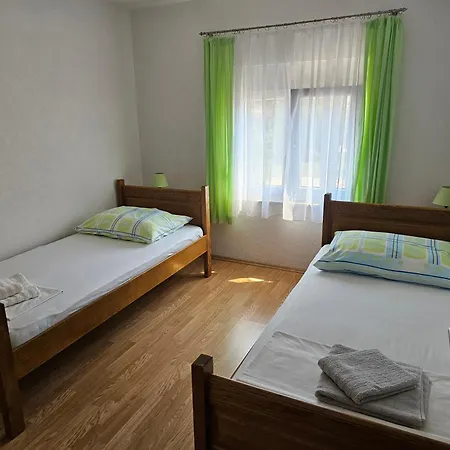 アパート Ivan Tribalj